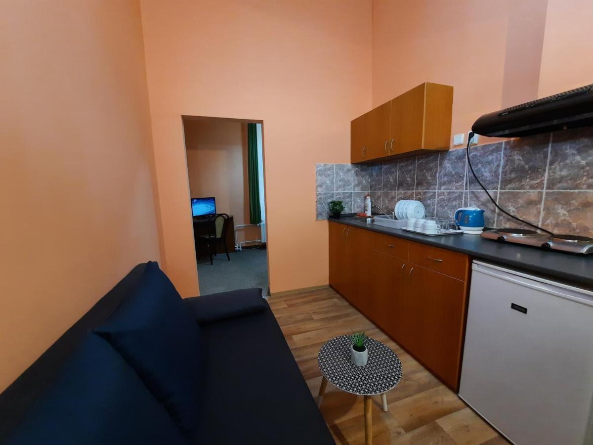 Pensión Center 2*