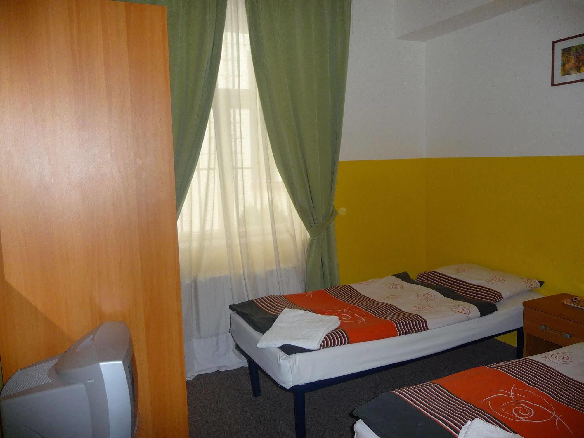 Center 2* Praga